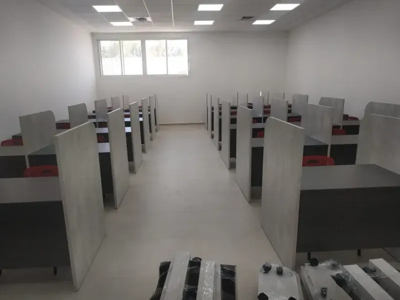 חדר טלמרקטינג אופן ספייס