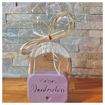 Lavendelseife Motiv + Luffa