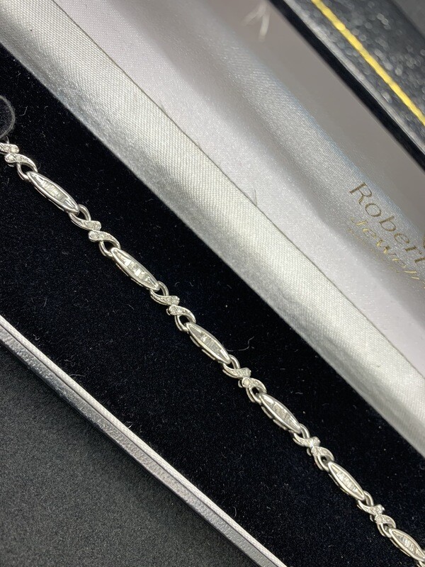 Diamond Tennis Bracelet Link Style Channel Set 80 Pts Total Weight, 10kt White Gold