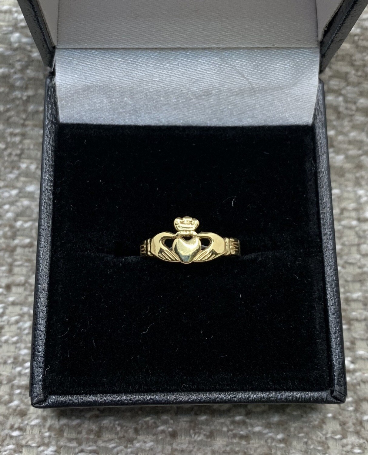 Child’s 14k Gold Claddagh Ring