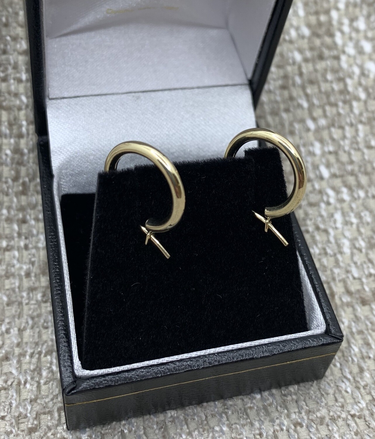 10 Kt. Hoop Earrings Yellow Gold Tube