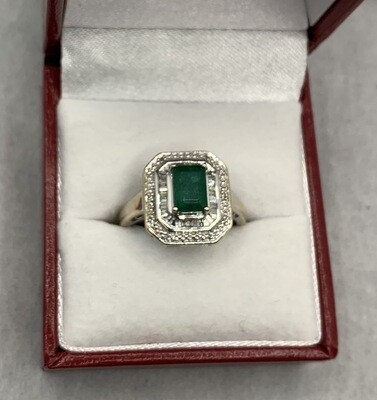 Emerald Ring ( Genuine ) With Baguette Cut Diamonds 10 Kt. White Gold.