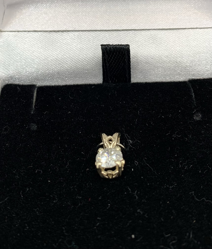 1 Ct Diamond Solitaire Pendant, Brilliant Cut 14 kt. Gold