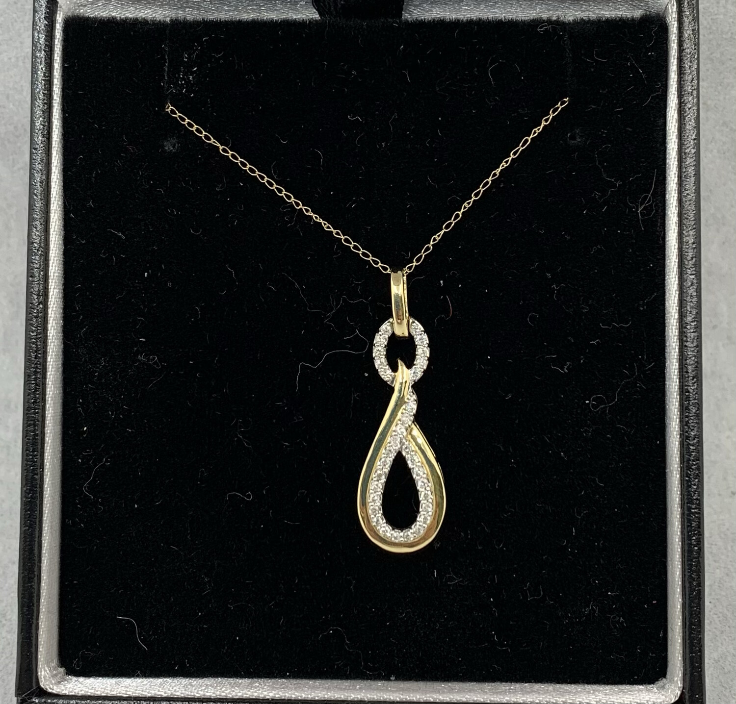 Diamond Drop Necklace 14 Pts 14 Kt. Yellow Gold