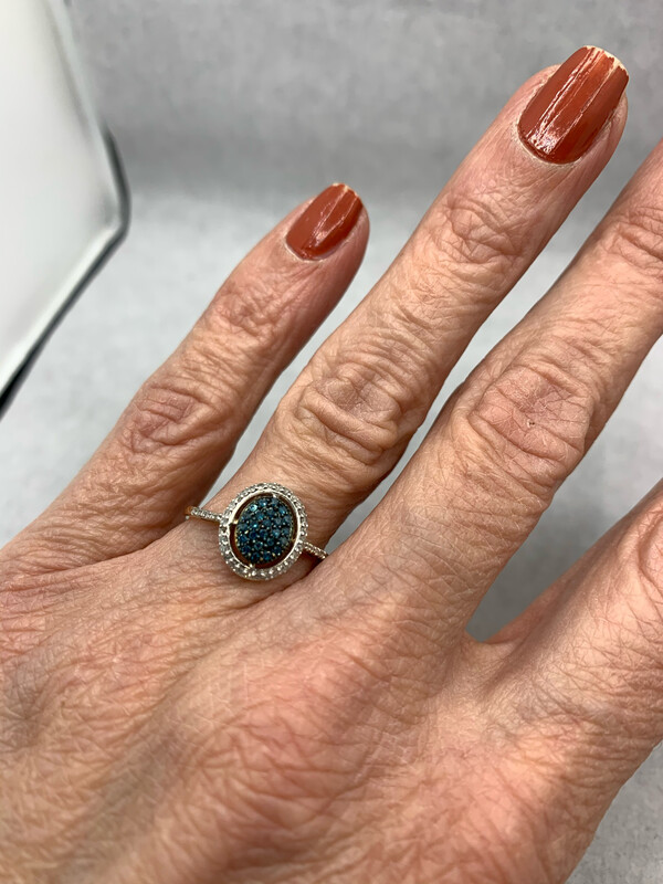 Blue and White Diamond Ring 1/4 Ct Total Weight Set in 14 Kt Yellow Gold