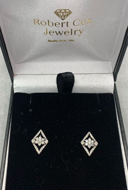 Diamond Flower Earrings 3/8 Ct Total Weight 14 Kt White Gold