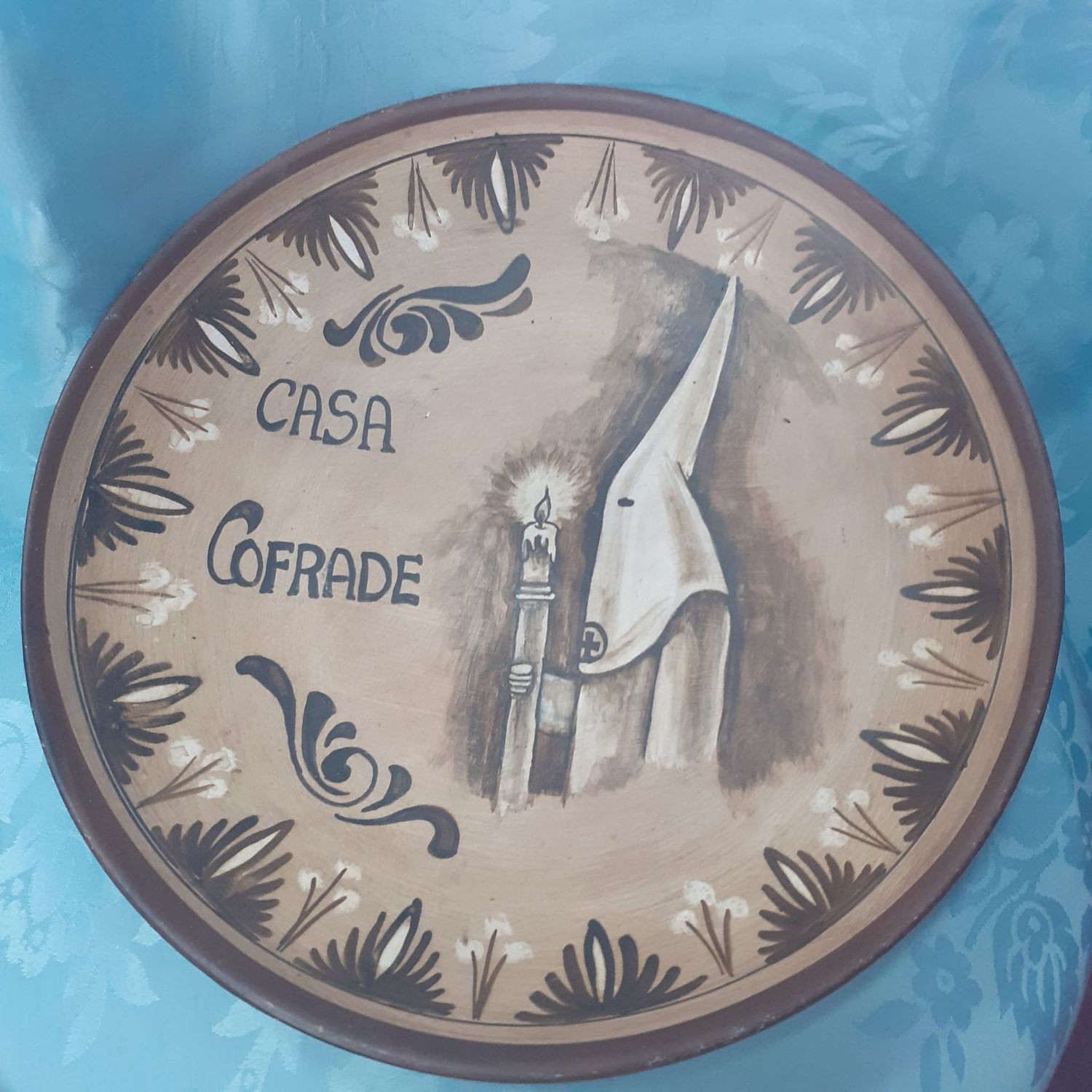 Plato de cerámica “Casa cofrade”
