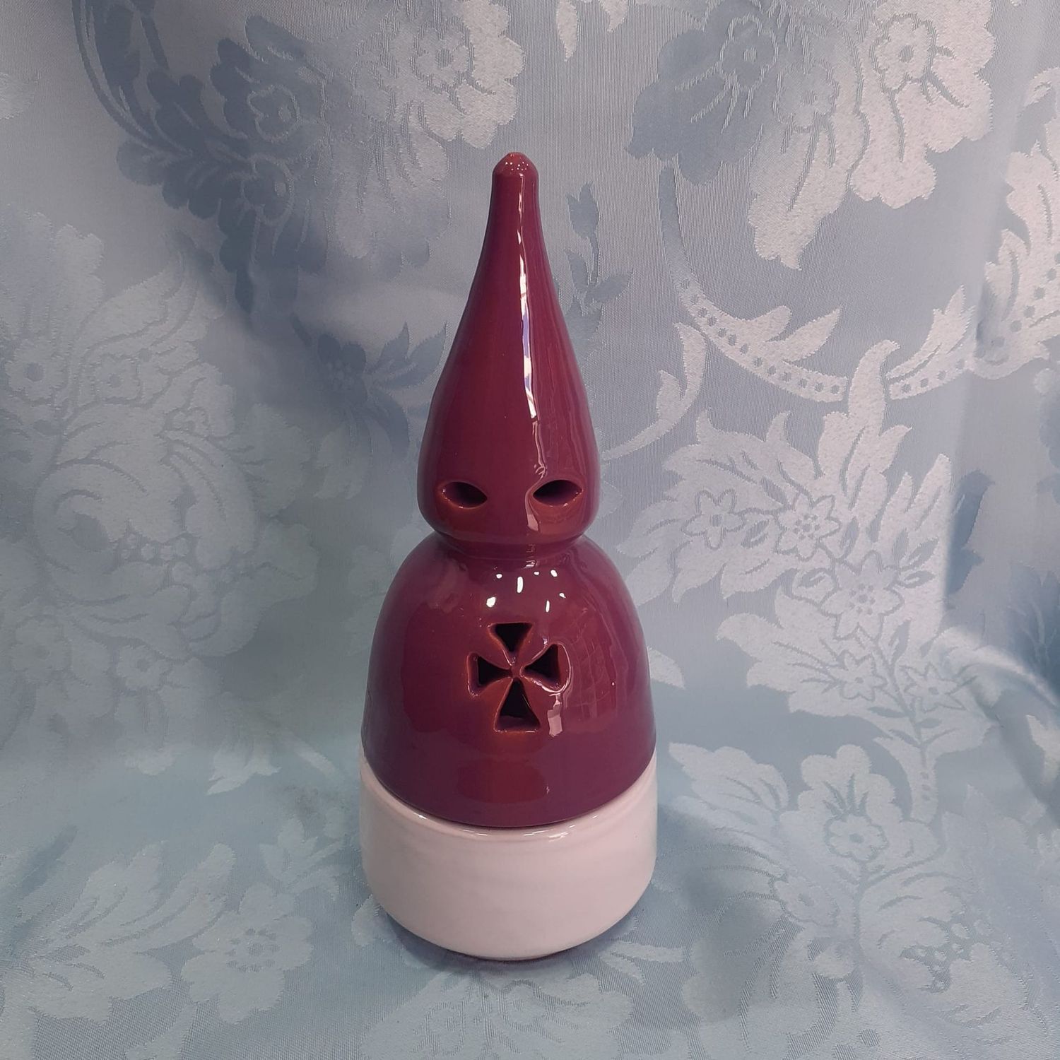 Nazareno/penitente morado y blanco