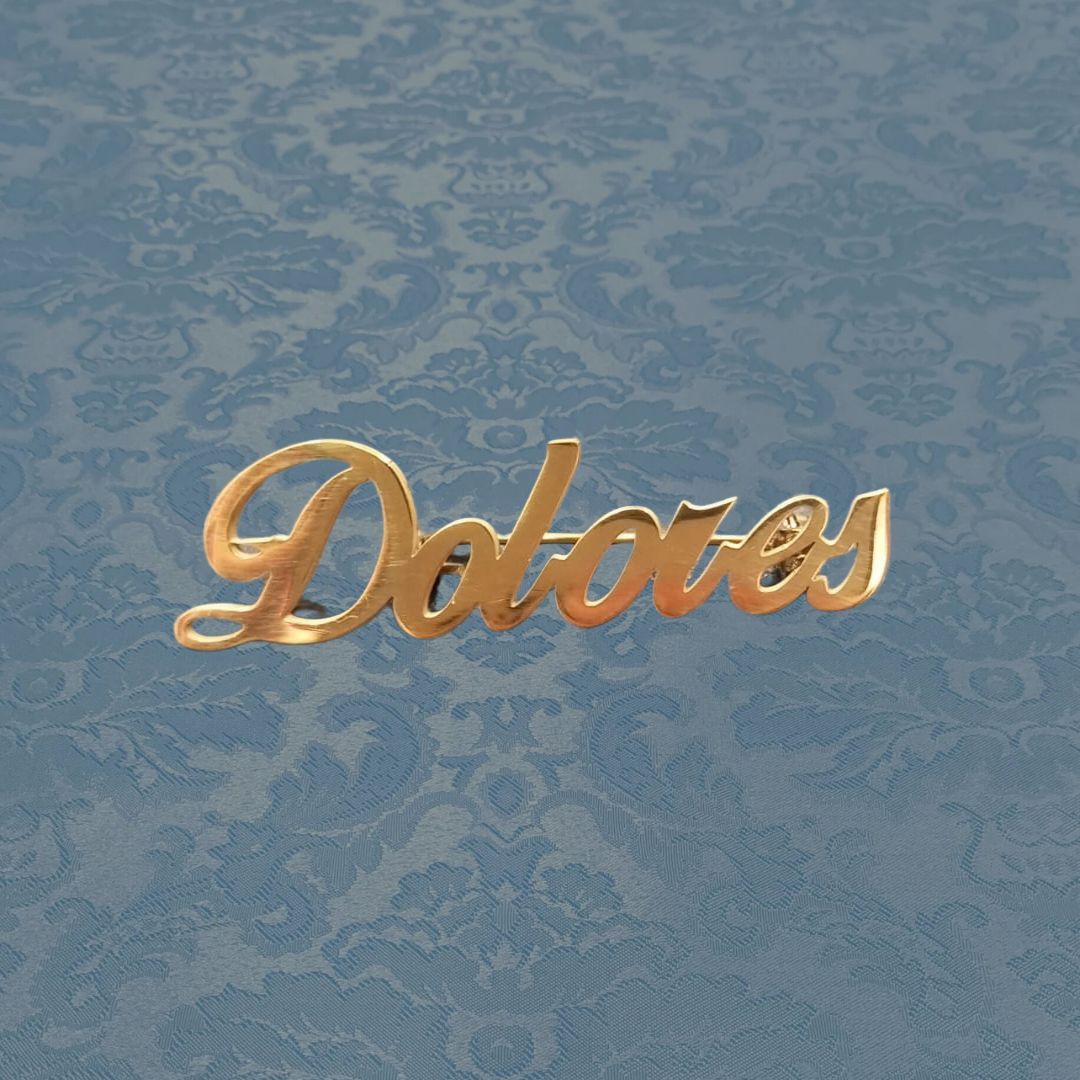 Broche Dolores dorado