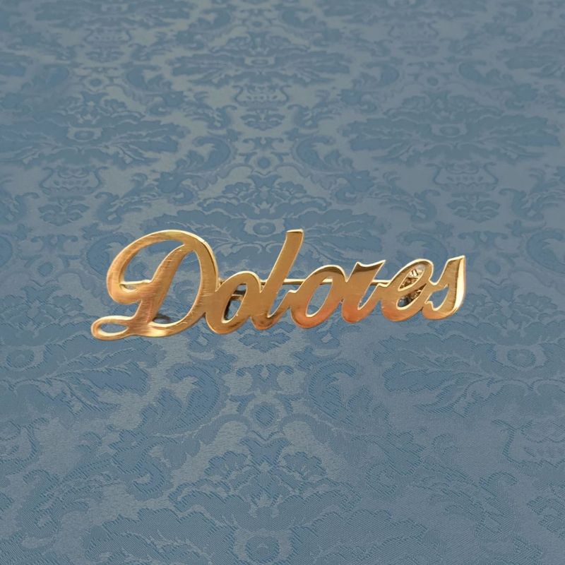 Broche Dolores dorado