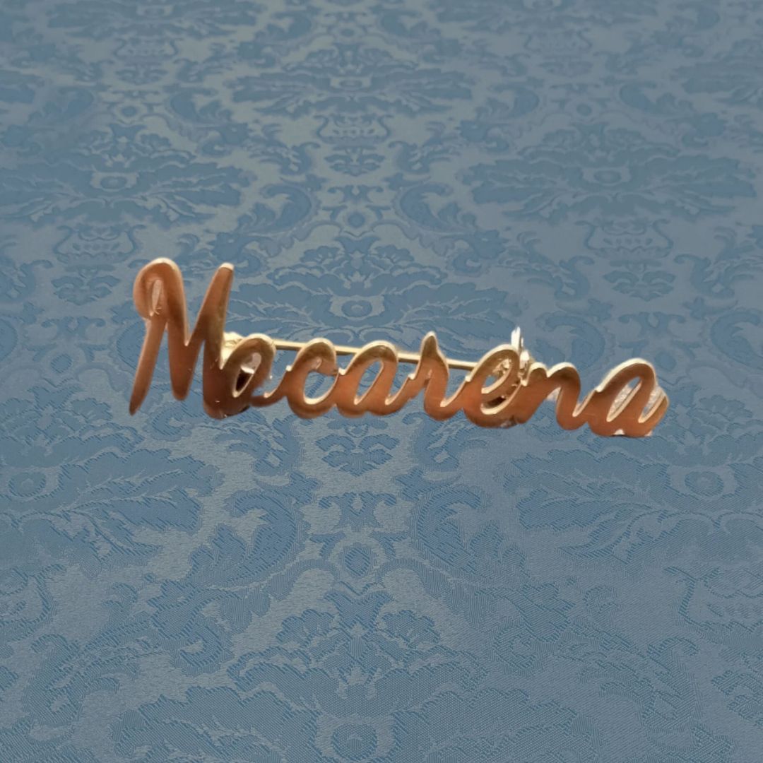 Broche Macarena dorado