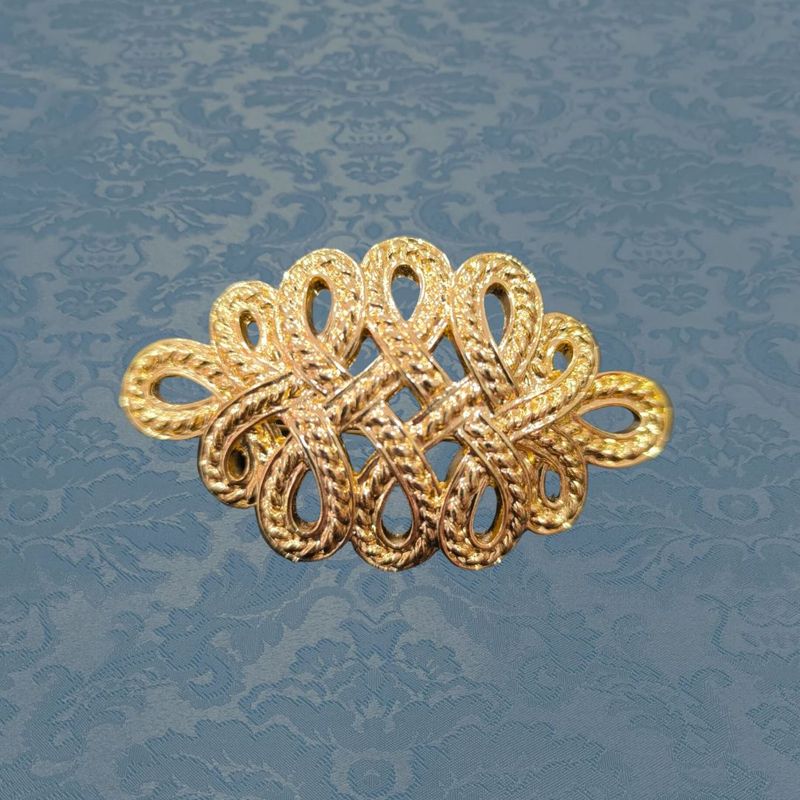 Broche 023