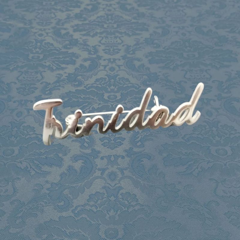 Broche Trinidad plateado