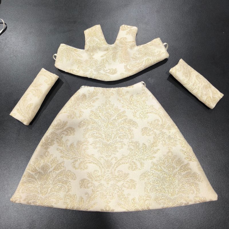 Saya damasco brocado 30 cm.