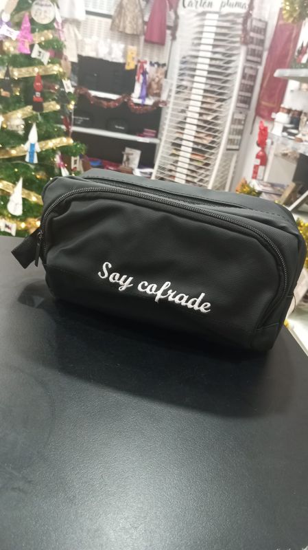Neceser bordado "Soy cofrade"
