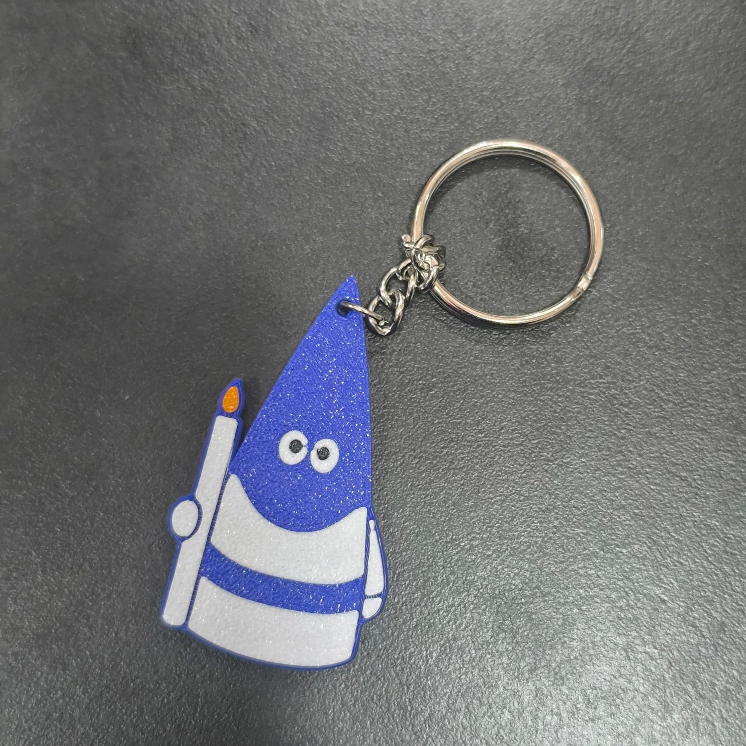 Llavero azul y blanco
