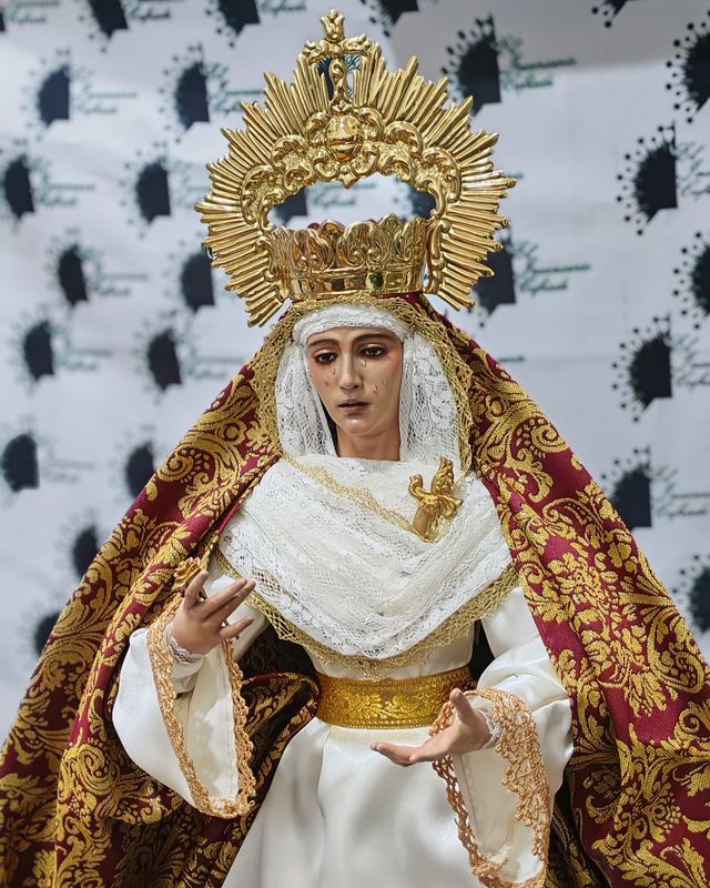 Inspirada en la Esperanza de Triana 55 cm. - OFERTA EXCLUSIVA Inspirada en la Esperanza de Triana 55 cm. - OFERTA EXCLUSIVA