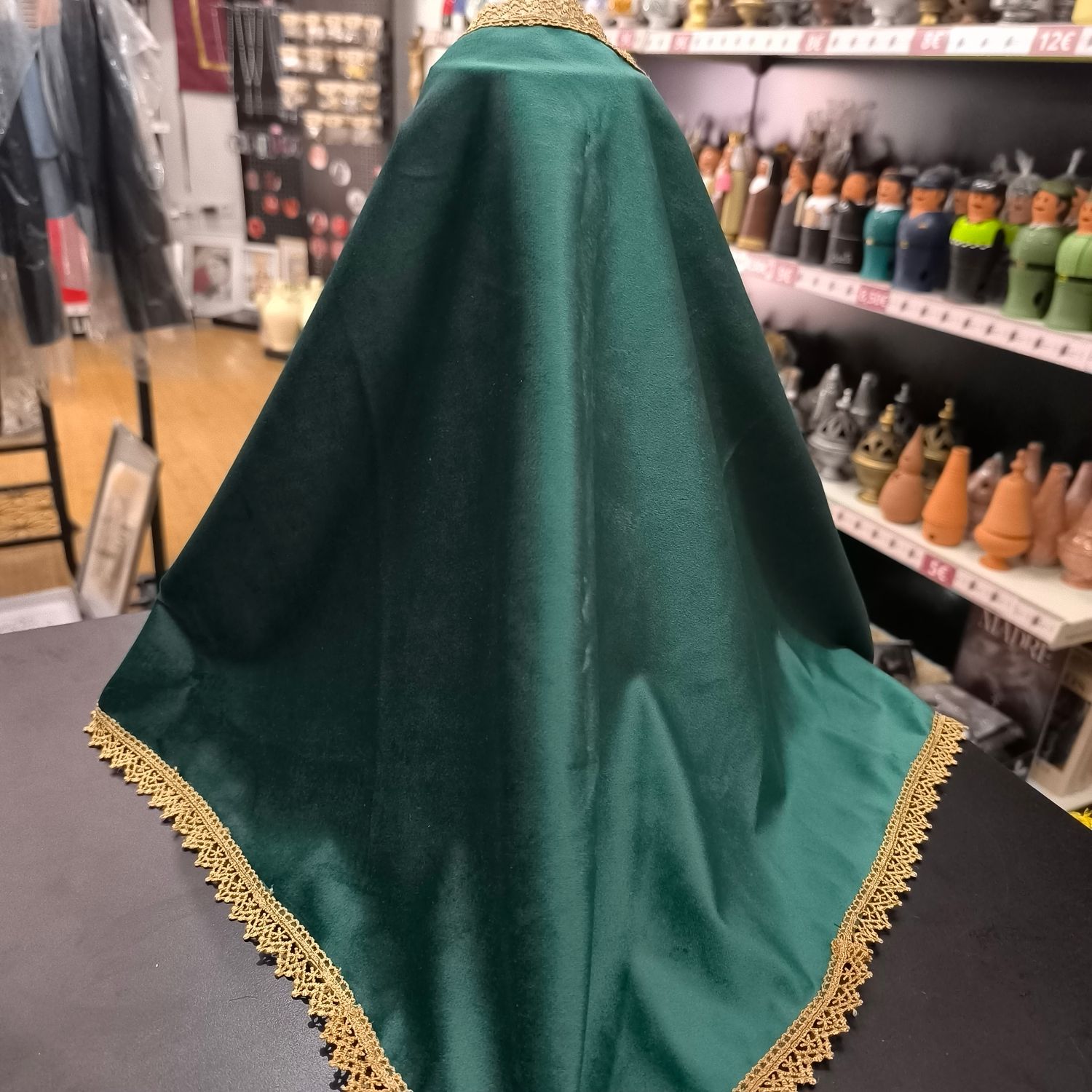 Manto para 40 cm. - Terciopelo verde Manto para 40 cm. - Terciopelo verde