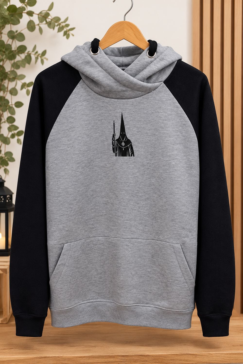 Sudadera bicolor penitente Sudadera bicolor penitente