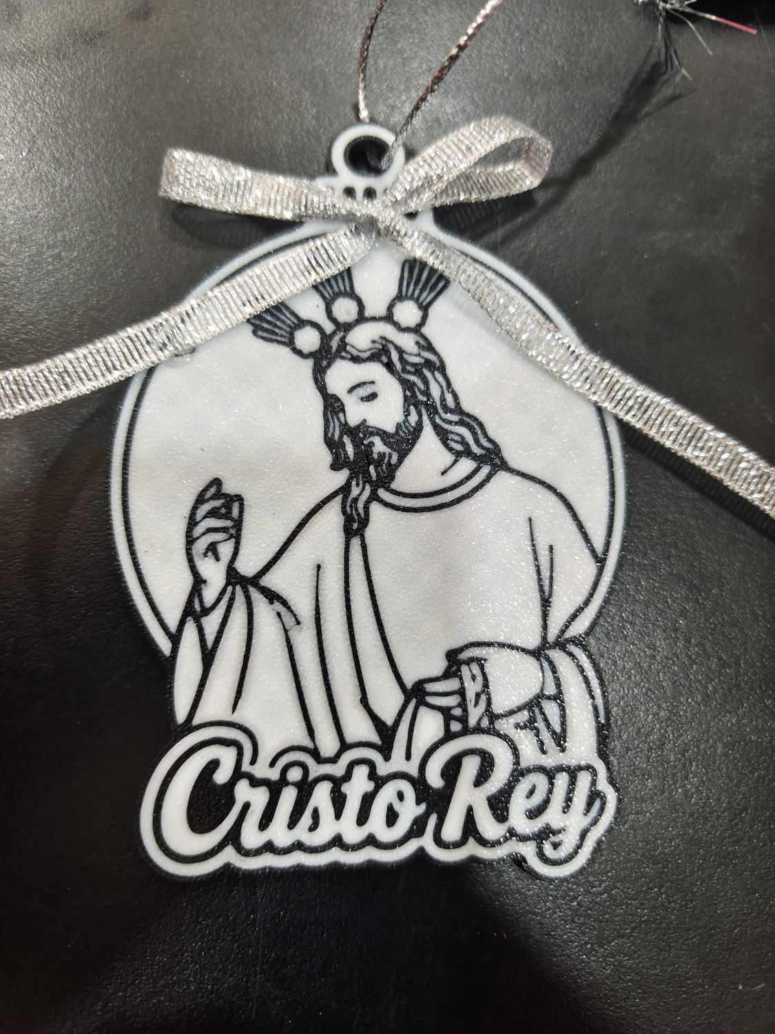 Bola de Navidad - Cristo Rey Bola de Navidad - Cristo Rey