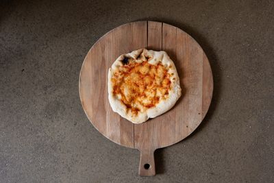 Napolitaanse Zuurdesem Pizzabodem 24 cm – Met Tomatensaus