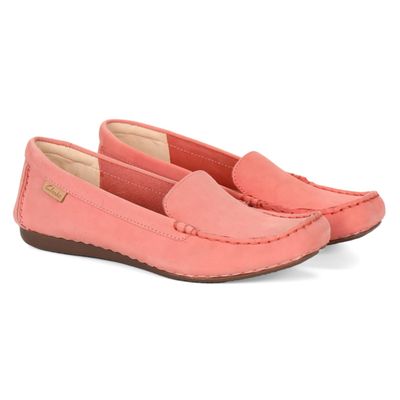 CLARKS WOMEN'S CASUAL SHOE FRECKLE WALK PEACH NUBUCK