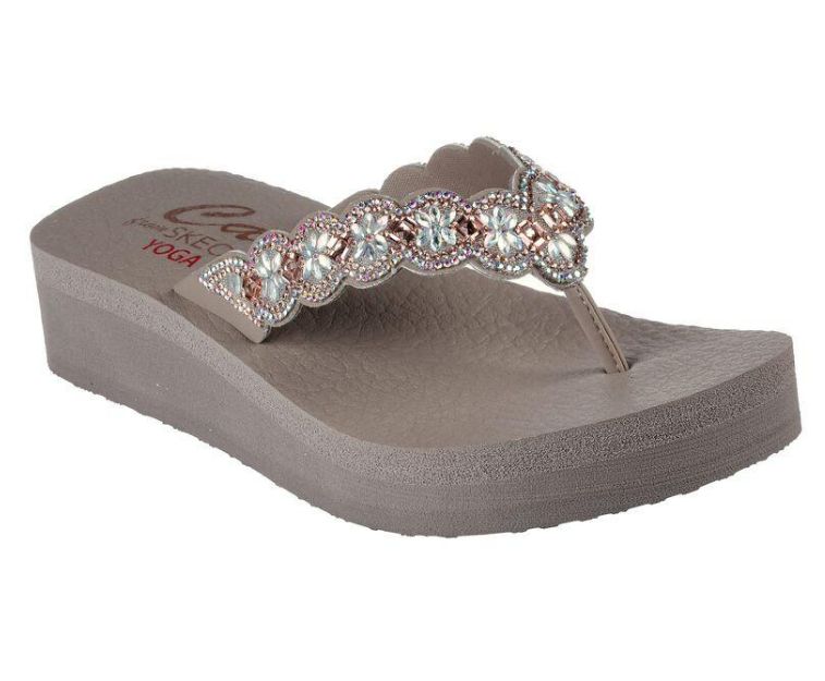 SKECHERS WOMEN&#39;S VINYASA - HAPPY SPRING TPE SLIPPER, Size: 7(US)