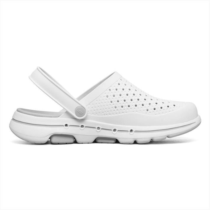 SKECHERS MEN&#39;S GO WALK 5 WGY SANDAL, Size: 8(US)
