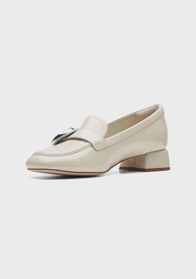 CLARKS WOMEN&#39;S DAISS 30 TRIM IVORY DRESS SHOE, Size: 8(US)