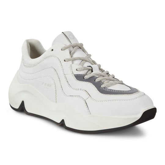 ECCO WOMEN&#39;S CHUNKY ATHLETIC SHOE WHT