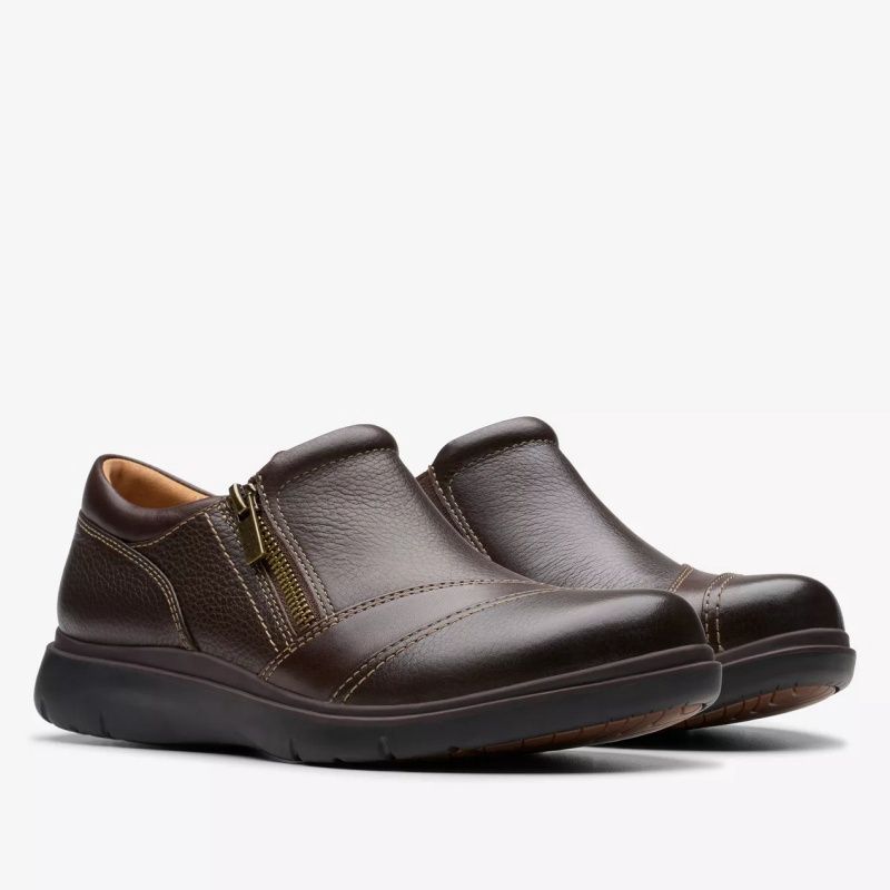 CLARKS WOMEN&#39;S CERTINA PURE DARK BROWN LEATHER WIDE CASUAL SHOES, Size: 5(US)
