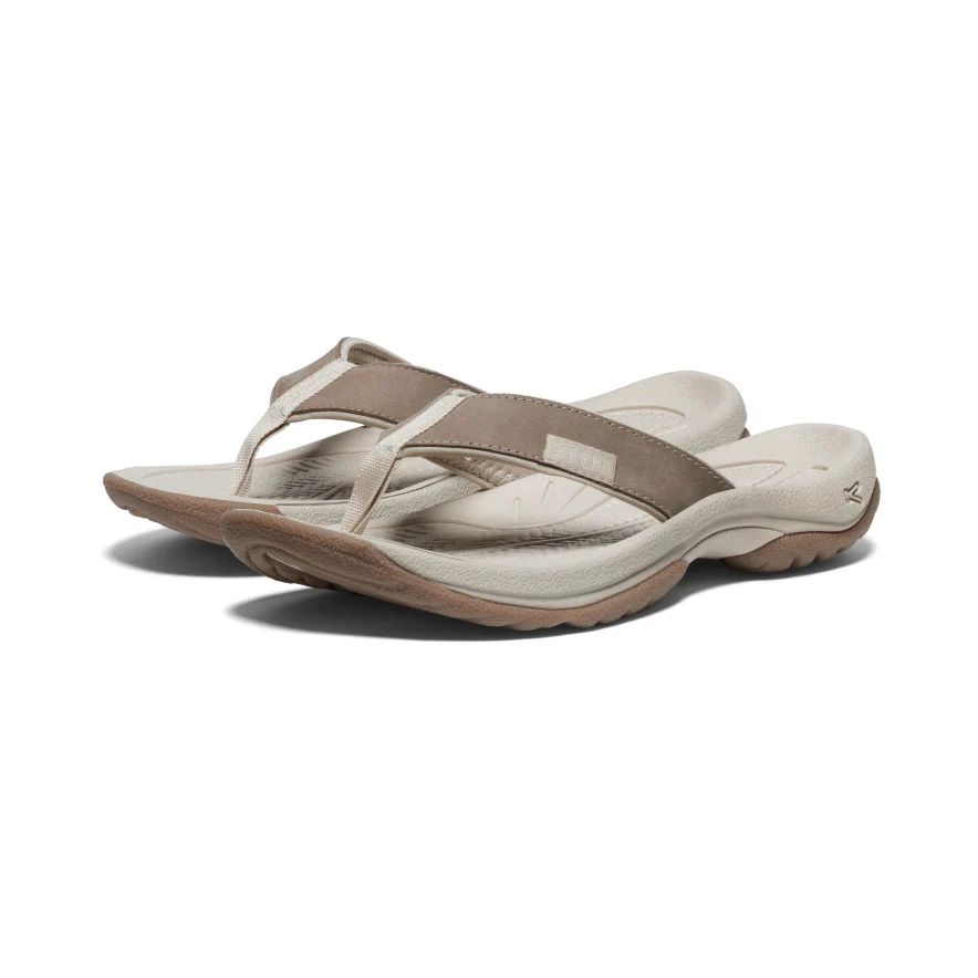 KEEN WOMEN&#39;S KONA LEATHER FLIP-FLOP SANDAL SILVER BIRCH