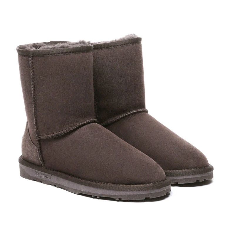 UGG WOMEN&#39;S WINTER BOOT CLASSIC SHORT CHO, Size: 8(US)