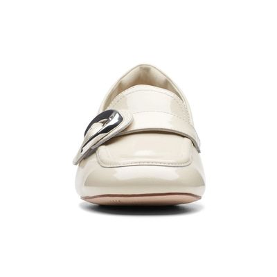 CLARKS WOMEN'S DAISS 30 TRIM IVORY DRESS SHOE