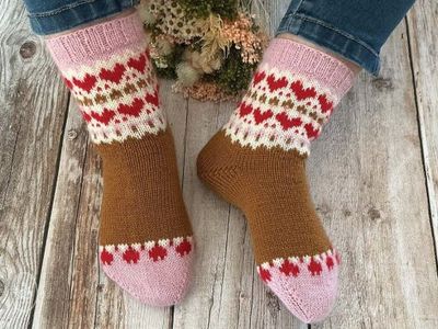 Kostenlose Strickanleitung: Love in Stitches Soqs