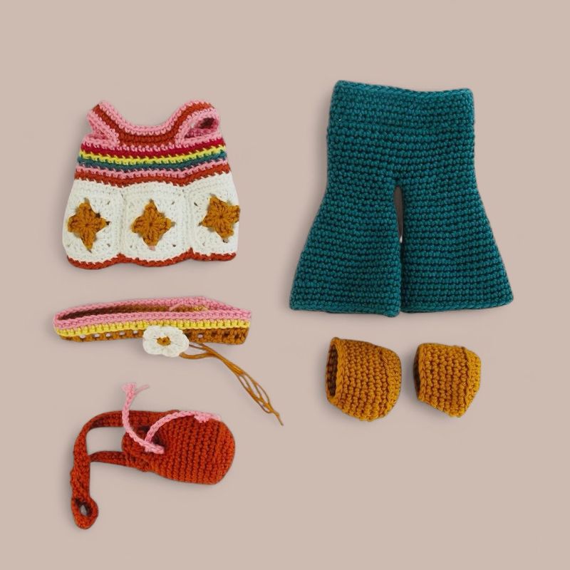 Häkelset Seventies-Outfit Carolientje