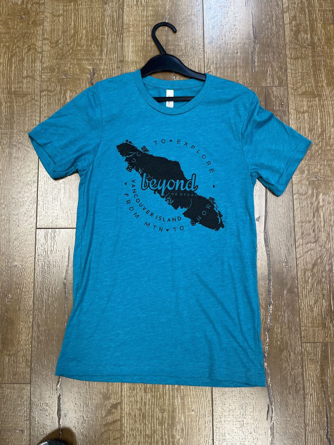 BTU Adult Unisex VanIsle Map S/S Tee - Teal
