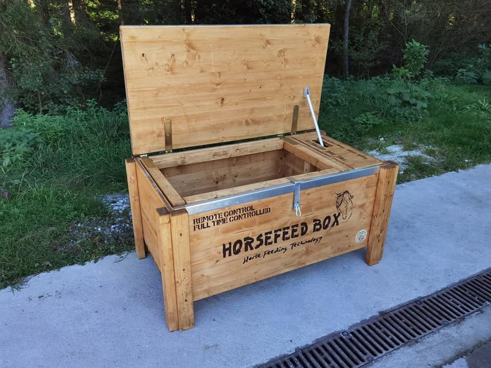 Original HORSEFEED BOX FULL TIME CONTROLLED EXTRA DEEP LONG