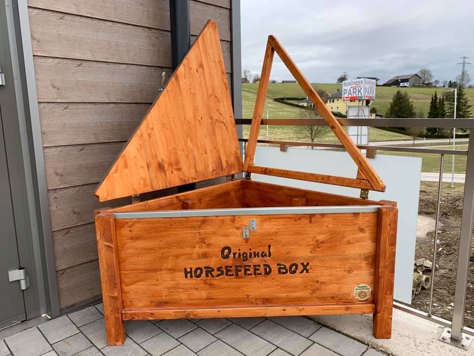 Original HORSEFEED BOX CLASSIC CORNER XL