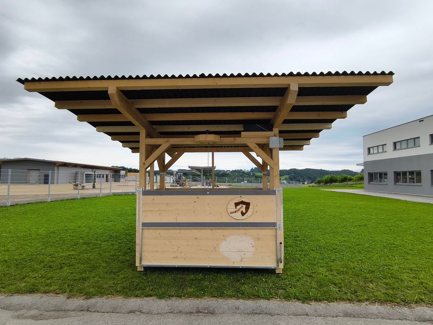 Original HAYMUNSTER DeLuxe Zeigesteuerte Grossballenraufe 4-seitig 2.1 Quader Original HAYMUNSTER DeLuxe Zeigesteuerte Grossballenraufe 4-seitig 2.1 Quader