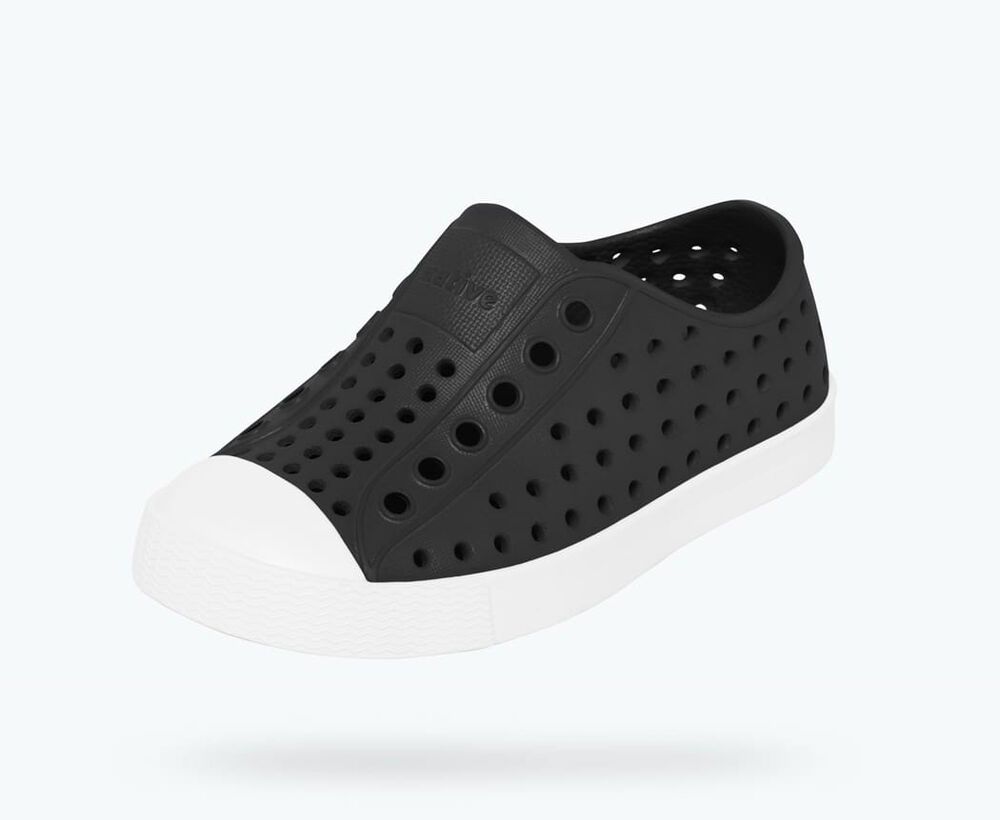 A-95 Native Jefferson  Jiffy Black/Shell White, Size: C5
