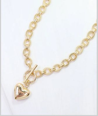 Cecelia Circle Chain Heart Pendant Gold