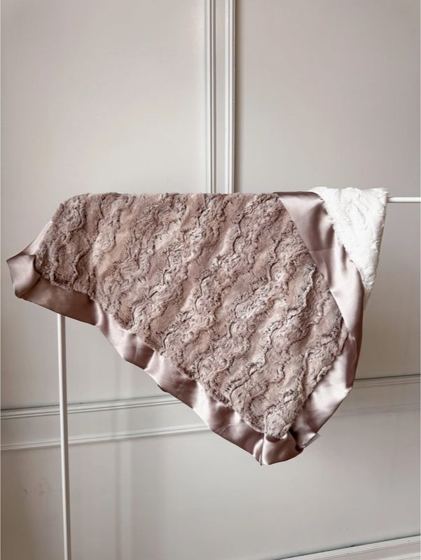 Peter Rabbit Blanket-Brown