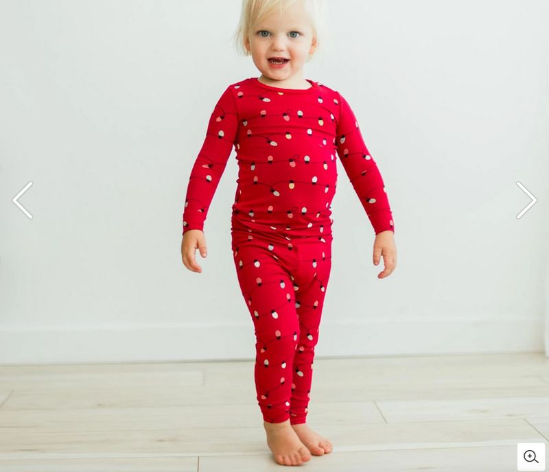 Print Long Sleeve Pajama Set in Crimson Holiday Lights