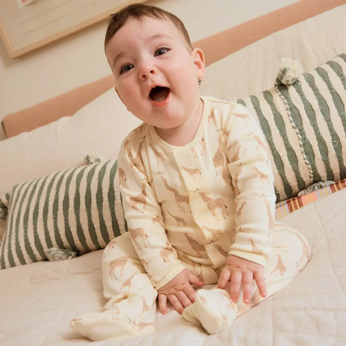 Cream Jolie Giraffe Footie