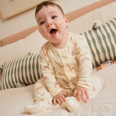 Cream Jolie Giraffe Footie