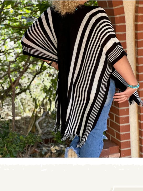 Tanya Black and White Kimono