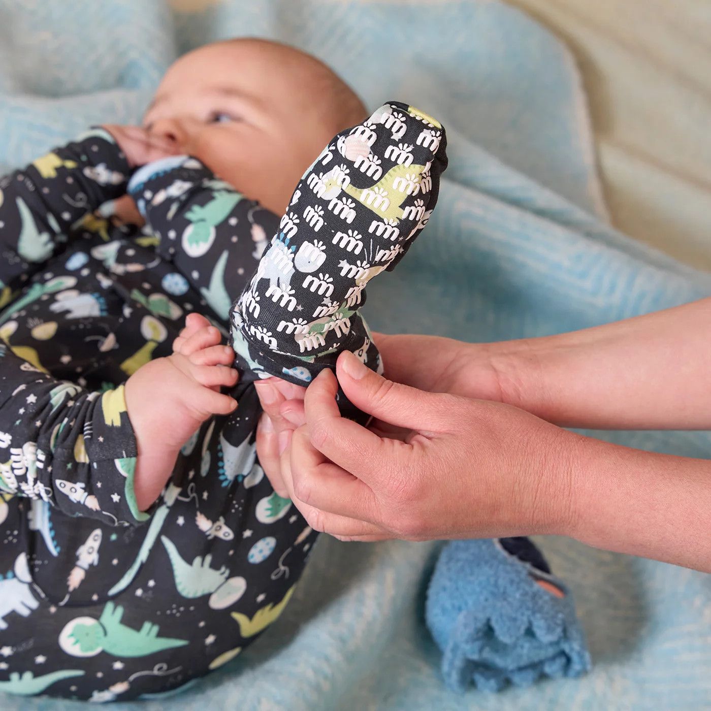 Astroceratops Modal Conv Coverall  Glow in the Dark, Size: 0-3Mth