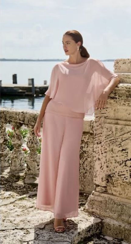 Frank Lyman Woven Top 258100