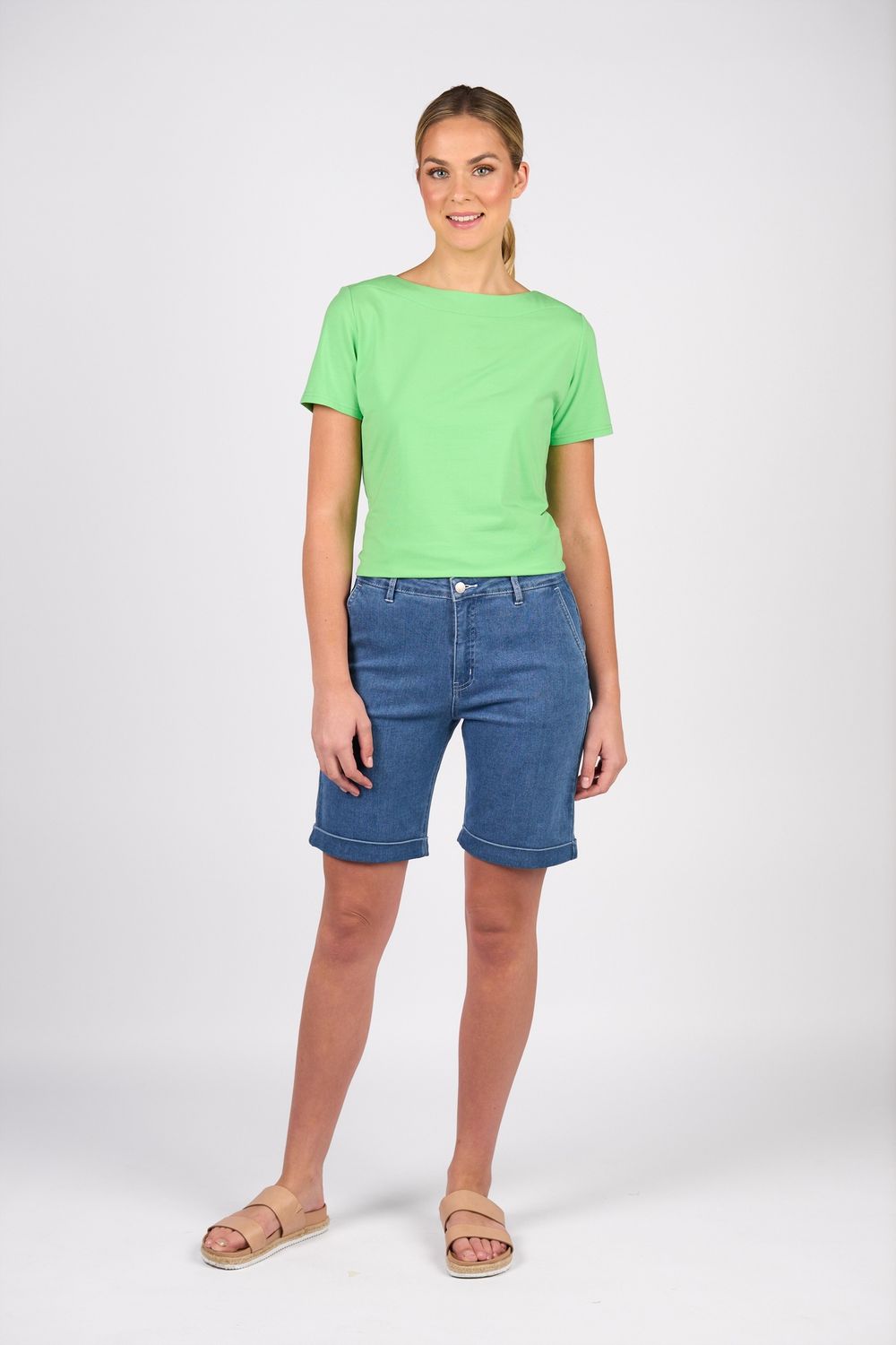 Vassalli Blue Knee Short 5775A